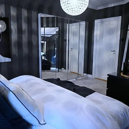 Historic And Exclusive Apartman *